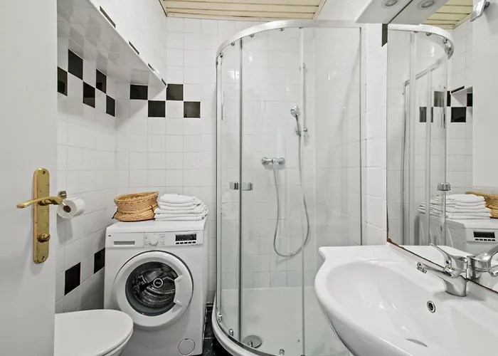 Stylisch Renoviert Und 15 Minuten Ins Zentrum, An Der Donau Apartament